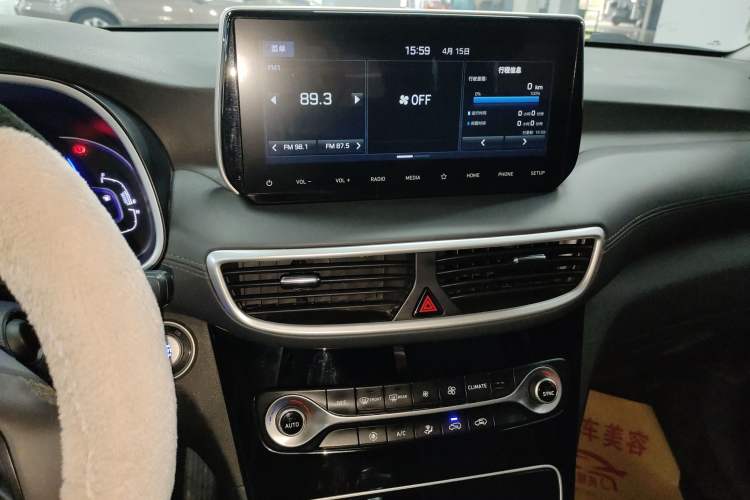 Used Hyundai Tucson 2020 280TGDi Two-Wheel-Drive GLS Fashion Edition China VI Standard Audio And AC Panel