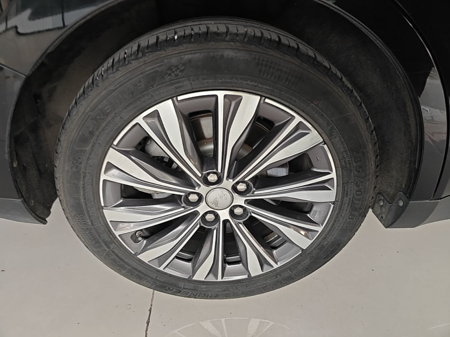 Hongqi E-QM5 2022 431 km Charge & Enjoy Edition — снимка 11