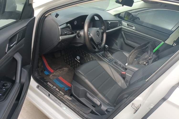 Used Volkswagen Lavida 2021 1.5L Automatic Comfort Edition
