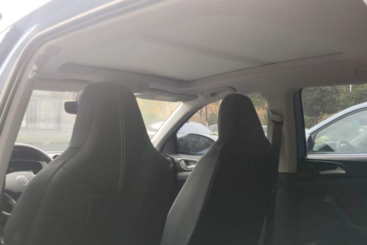 Used Volkswagen Tharu 2025 NewRui 300TSI Prestige Edition
