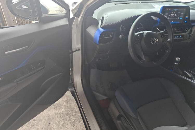 Used Toyota C-HR 2020 2.0L Leading Edition Driver Seat