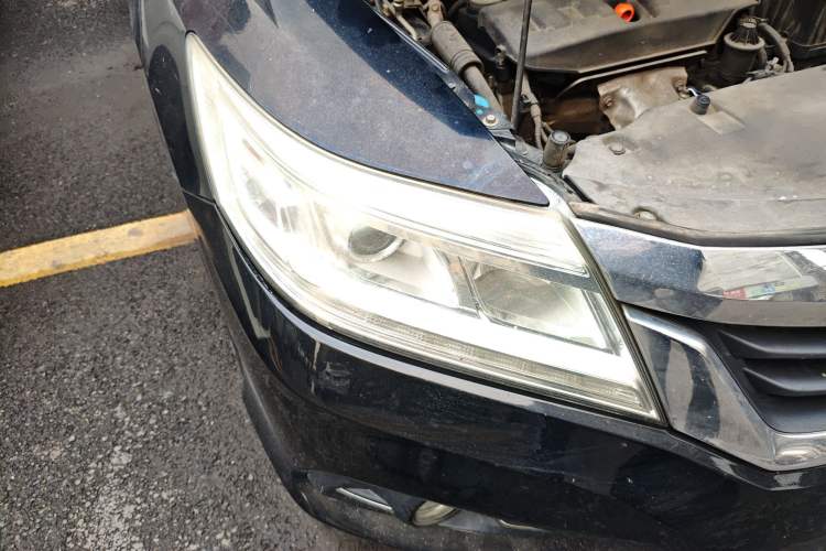 Used Honda Crider 2013 1.8L automatic luxury edition Right Front Headlight