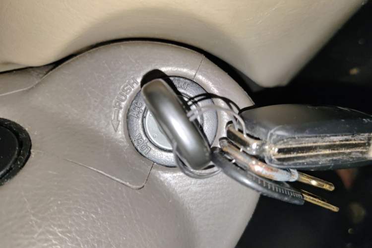 Used Toyota Corolla EX 2009 1.6L Automatic G Special Edition Vehicle Key