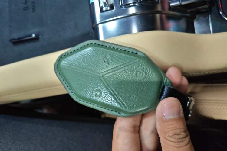 Used Formula Leopard 8 2025 Smart & Brave Flagship Edition 7 Seats Vehicle Key