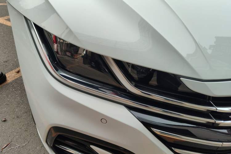 Used Volkswagen FAW-Volkswagen CC 2021 380TSI Striking Edition 30th Anniversary Model Right Front Headlight