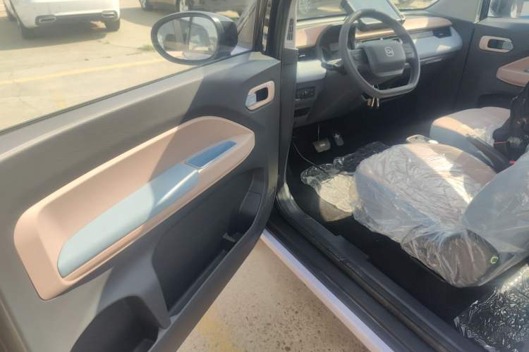 Used Chery QQ Ice Cream 2024 120km Milkshake Driver Seat