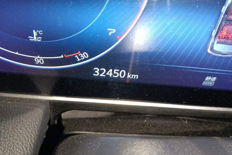 Used Hongqi HS5 2022 Revised Version 2.0T Smart Connect Flagship Edition Odometer Close Up