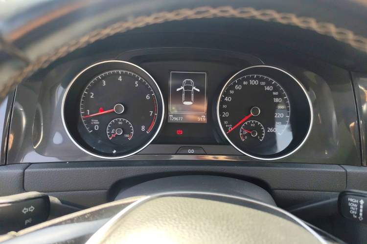 Used Volkswagen Golf 2017 230TSI Automatic Comfort Edition – Celebrating Milestone of One Million Units Instrument Cluster