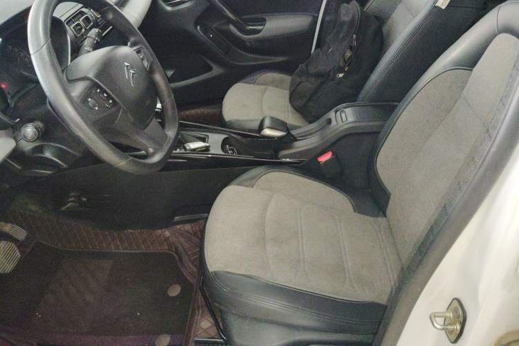 Used Citroen C3-XR 2019 230THP DCT Active Version Left Front Seat