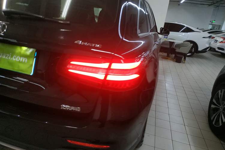 Used Mercedes-Benz GLC 2019 Facelift GLC 260 L 4MATIC Luxury Model
