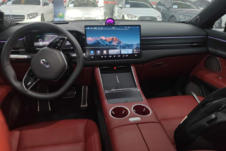 Used Hima AITO M5 2025 Extended-Range Ultra Rear-Wheel-Drive Version Center Console