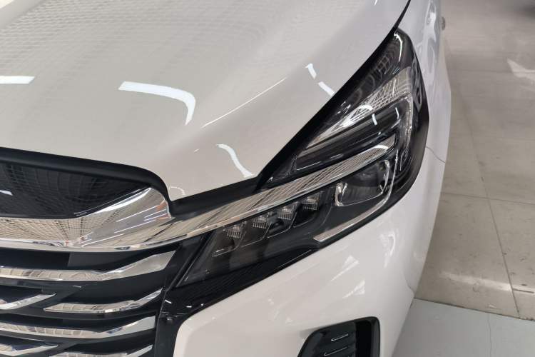 Used Buick GL8 2023 Facelifted Land Cruiser Executive Luxury Version Left Front Headlight