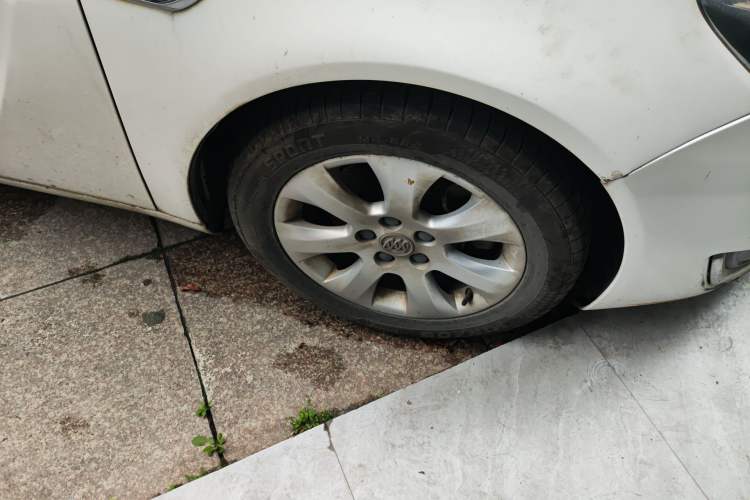 Used Buick Regal 2014 1.6T Fashionable Tech Edition Right Front Wheel Hub