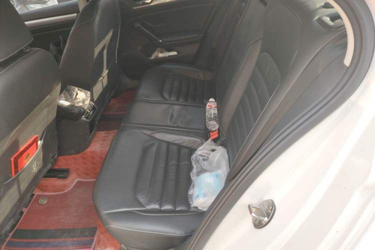 Used Volkswagen Lamando 2018 280TSI DSG Comfort Edition Left Rear Seat