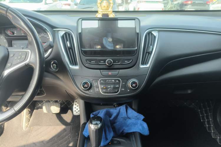 Used Chevrolet Malibu XL 2016 1.5T Dual-Clutch Ruichi Edition Audio And AC Panel