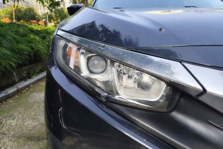 Used Honda Civic 2016 220TURBO CVT Luxury Edition Right Front Headlight