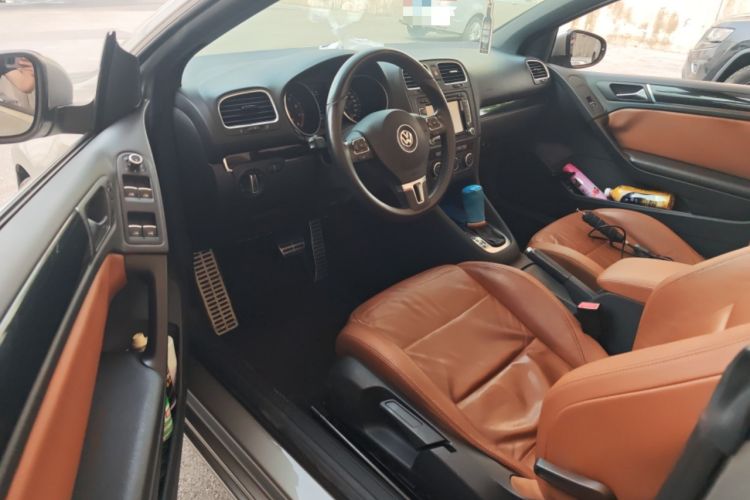 Used Volkswagen Golf 2012 1.4TSI Luxury Convertible Edition Driver Seat