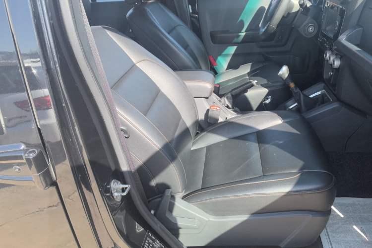 Used BAIC Off-Road BJ40 2016 40L 2.0T Manual All-Wheel Drive Prestige Edition