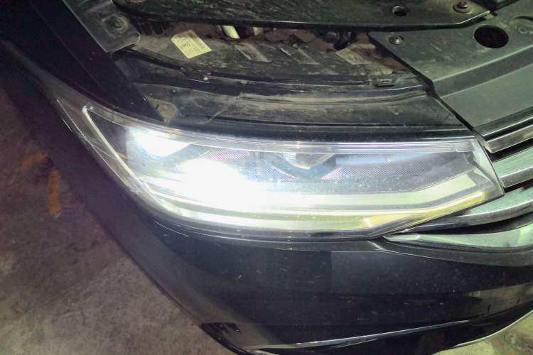 Used Volkswagen Tiguan L 2024 330TSI Automatic Two-Wheel Drive R-Line Enhanced Edition Right Front Headlight