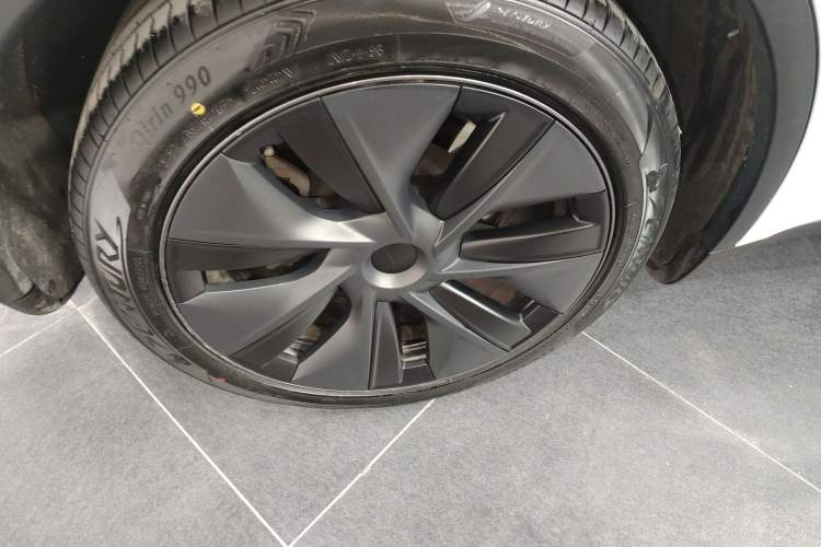 Used Tesla Model Y 2023 Rear-Wheel-Drive Version