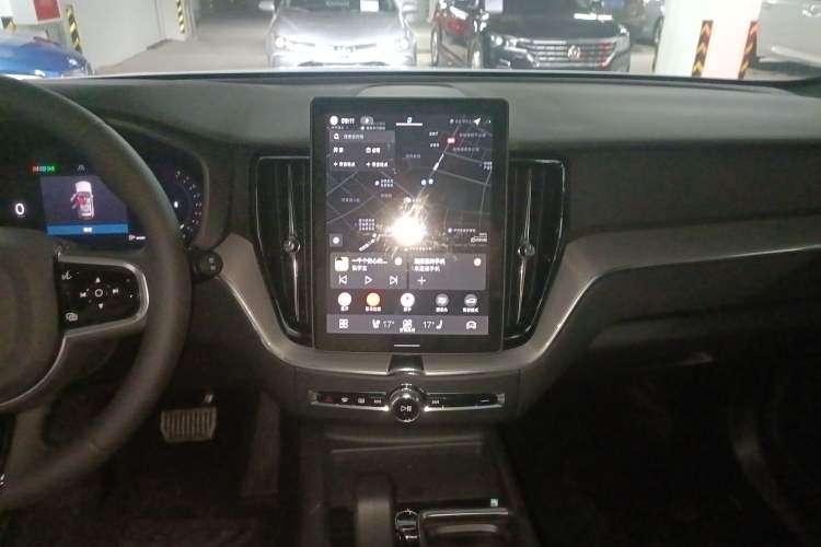 Used Volvo XC60 2026 B5 4x4 Smart Luxury Edition