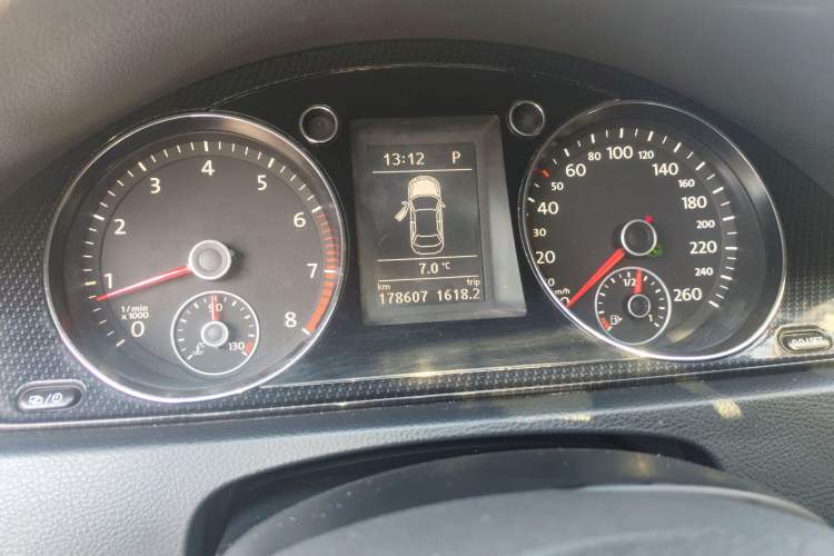 Used Volkswagen Magotan 2015 1.8TSI Luxury Model Instrument Cluster