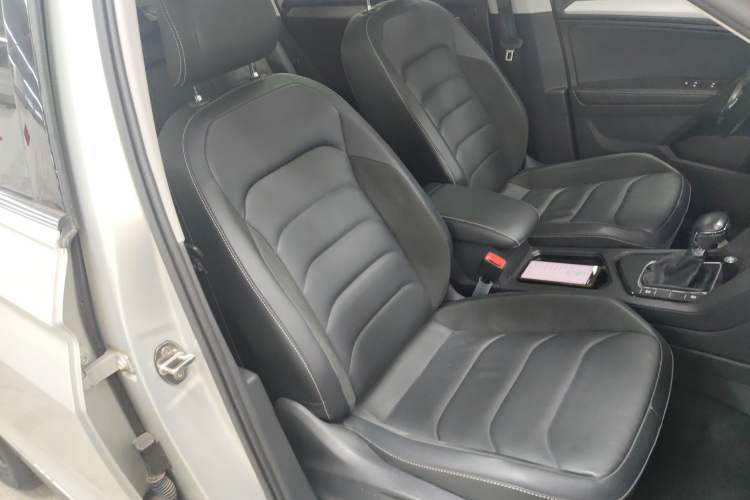 Used Volkswagen Tiguan L 2021 330TSI Automatic Two-Wheel Drive Smart Edition