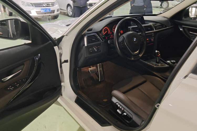 Used BMW 3 Series 2018 320Li Fashion Model
