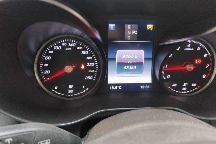 Used Mercedes-Benz GLC 2017 GLC 260 4MATIC Luxury Model
