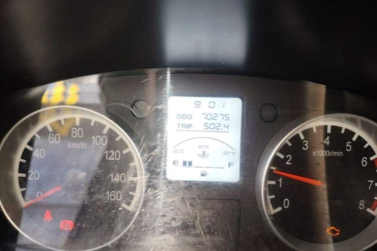 Used Jinbei Hiace X30 2023 1.5L Super-Enjoyment Van 2/5 Seats Non-Air-Conditioned Version SWC15M