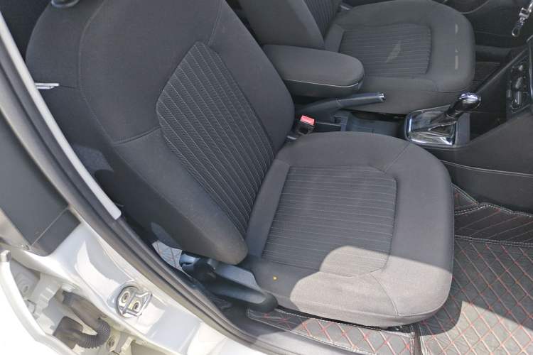 Used Volkswagen Jetta 2015 1.6L Automatic Comfort Model Right Front Seat