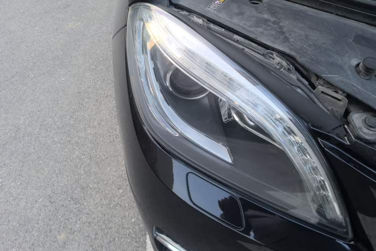 Used Mercedes-Benz M-Class 2012 ML 350 Luxury Edition Right Front Headlight