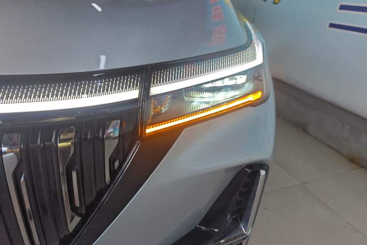 Used Geely Auto FX11 2025 4th Generation 1.5TD DCT Jinxiu