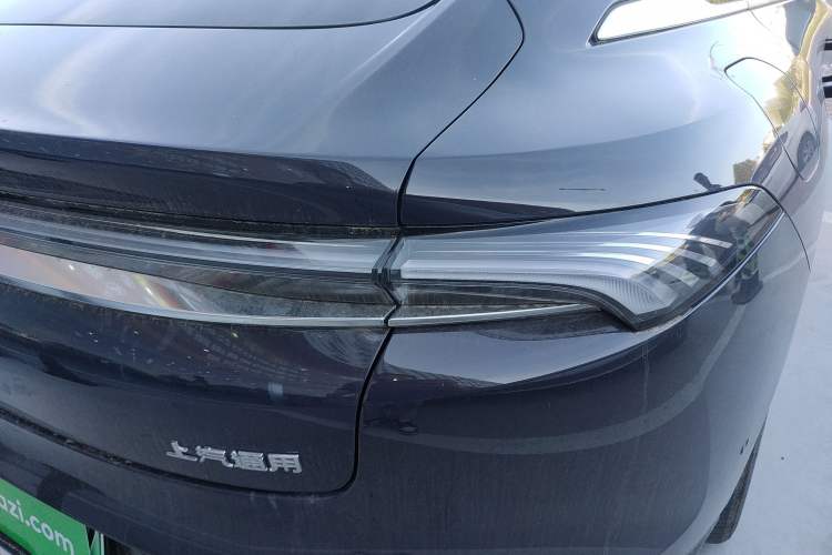 Used Buick L7 2025 Model Aivia Right Rear Taillight