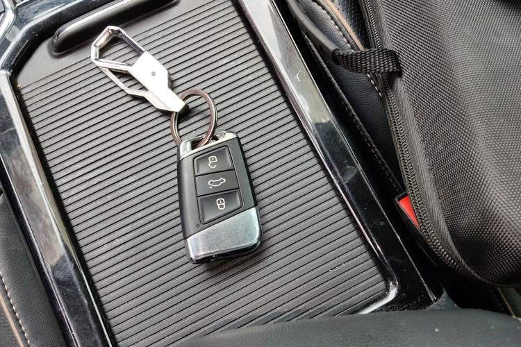 Used Volkswagen Passat 2020 330TSI Luxury Edition China VI Vehicle Key