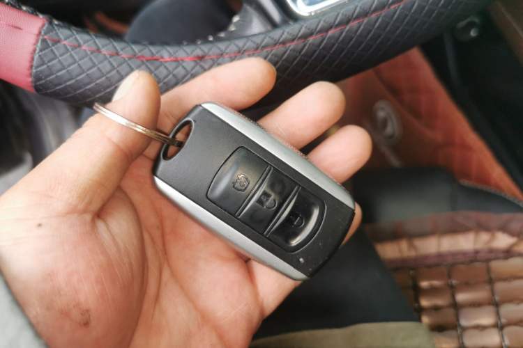 Used Dongfeng Fengon 580 2016 1.5T Manual Luxury Edition Vehicle Key