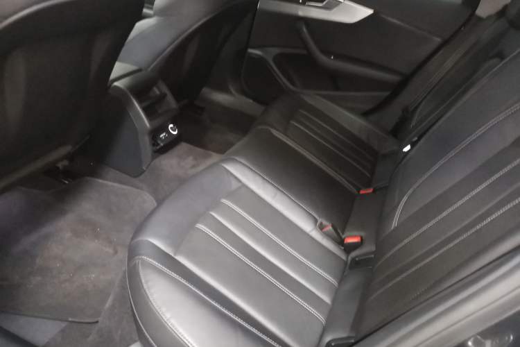 Used Audi A4L 2020 40 TFSI Fashion Dynamic Model
