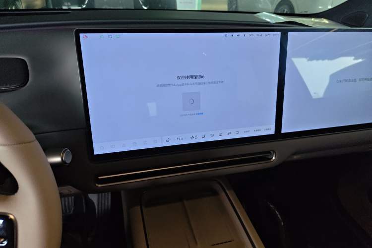 Used Li Auto i6 2025 Model Two-Wheel-Drive Standard Type
