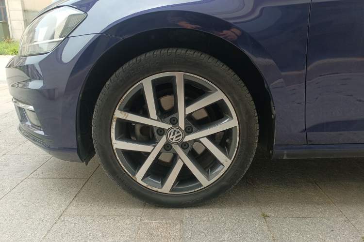 Used Volkswagen Golf 2018 230TSI Automatic Luxury Version
