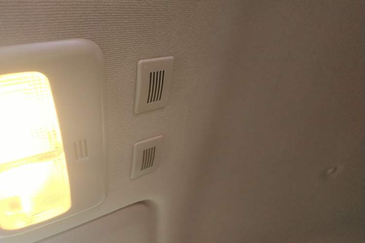 Used ORA Black Cat 2019 351 km Family Edition Headliner