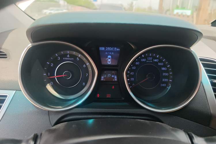 Used Hyundai Elantra (5th Generation / Langdong) 2015 1.6L Automatic Leading Model