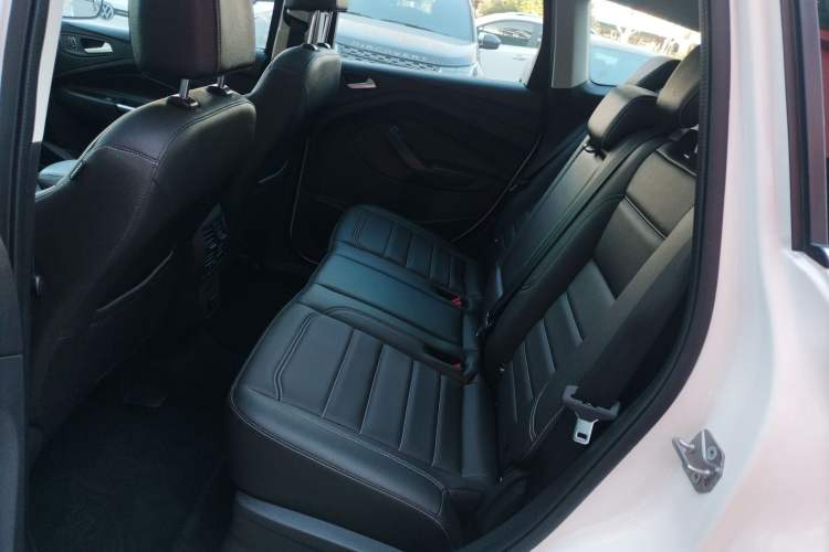 Used Ford Kuga 2019 EcoBoost 180 Two-Wheel-Drive Platinum Edition China VI Standard Left Rear Seat