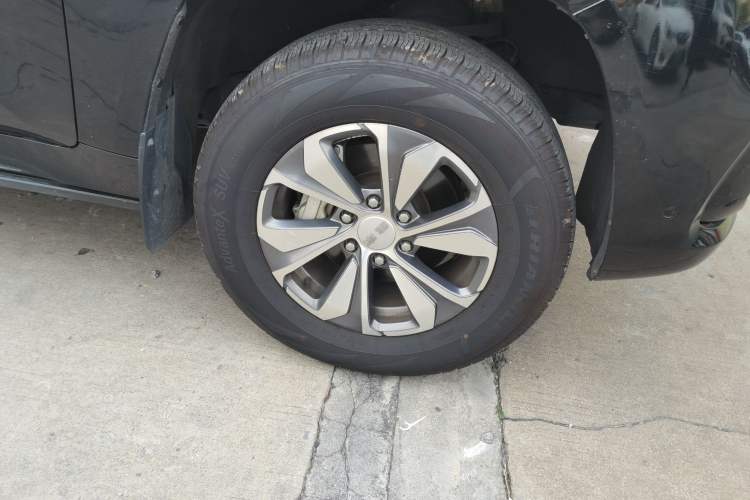 Used BAIC Off-Road BJ60 2022 2.0T May Day Edition Five Seats Right Front Wheel Hub