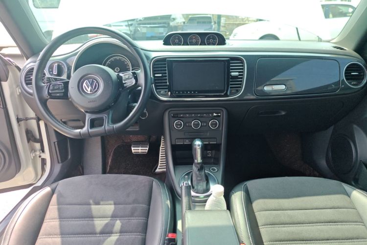 Used Volkswagen Beetle 2013 1.4TSI Luxury Model Center Console