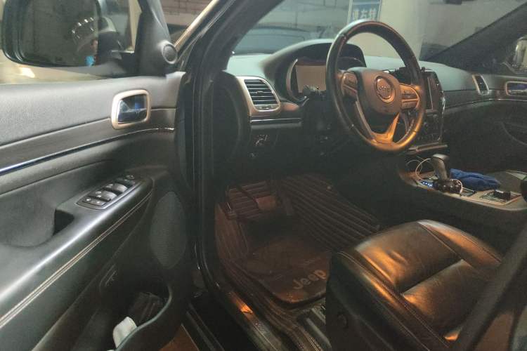 Used Jeep Grand Cherokee 2016 3.0L Comfort Navigation Edition