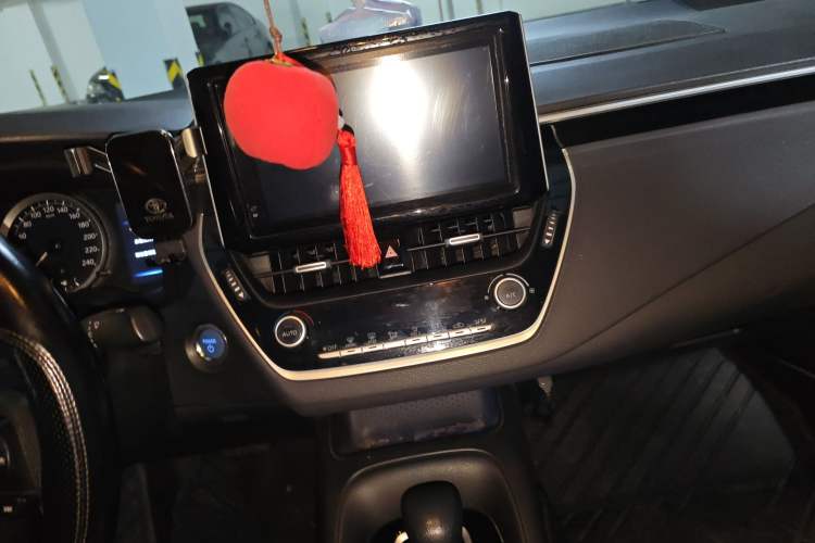 Used Toyota Levin 2022 Dual-Engine 1.8H E-CVT Luxury Edition Audio And AC Panel