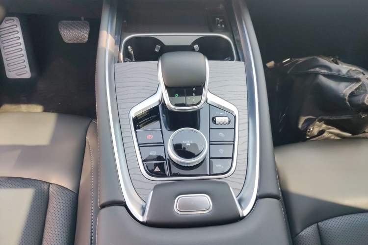 Used Chery Tiggo 8 PLUS 2024 Champion Edition 290TGDI DCT HaoYue 7-Seater