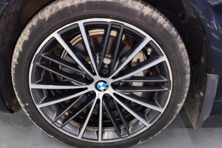 Used BMW 5 Series 2022 Restyled 530Li Leading Edition M Sport Package
