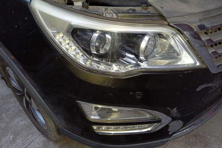 Used Baojun 560 2015 1.8L manual luxury version
