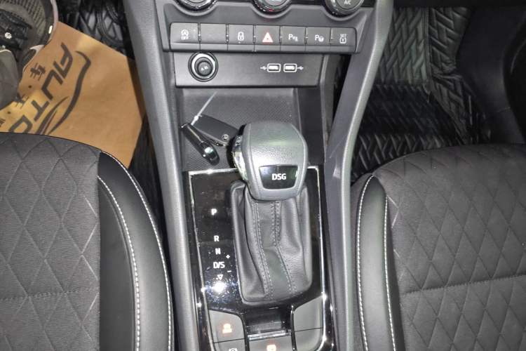 Used Skoda Karoq 2020 TSI280 Luxury Smart Edition China VI Standard